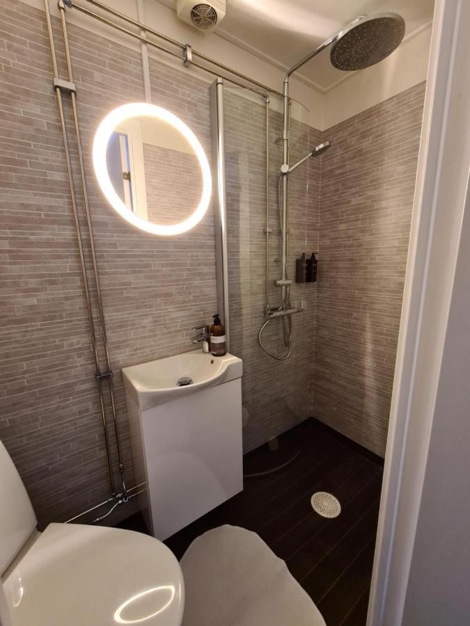 Dala-Jaerna Hotell Och Vandrarhem Ngoại thất bức ảnh