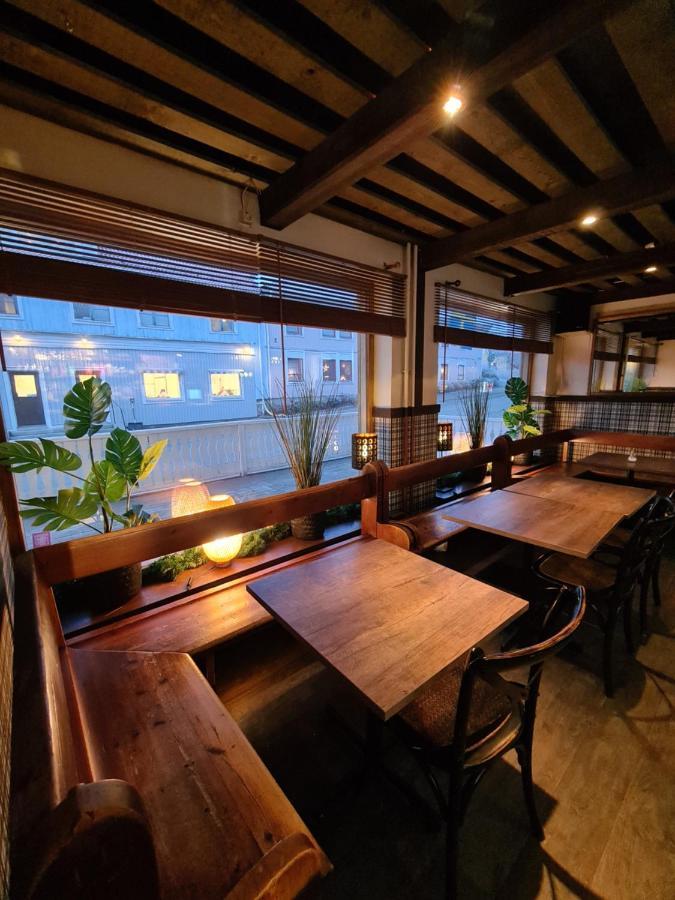 Dala-Jaerna Hotell Och Vandrarhem Ngoại thất bức ảnh