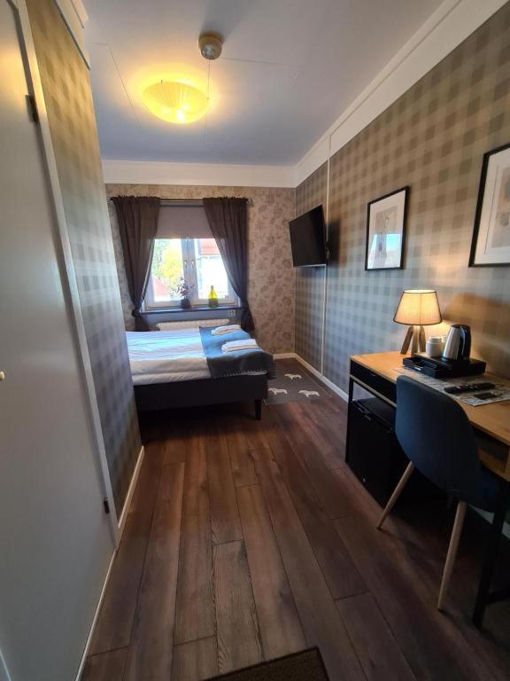 Dala-Jaerna Hotell Och Vandrarhem Ngoại thất bức ảnh